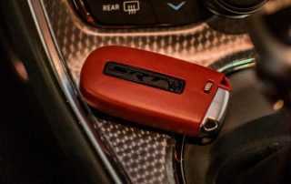 Llave roja Dodge Challenger SRT® HELLCAT REDEYE WIDEBODY, potencia máxima